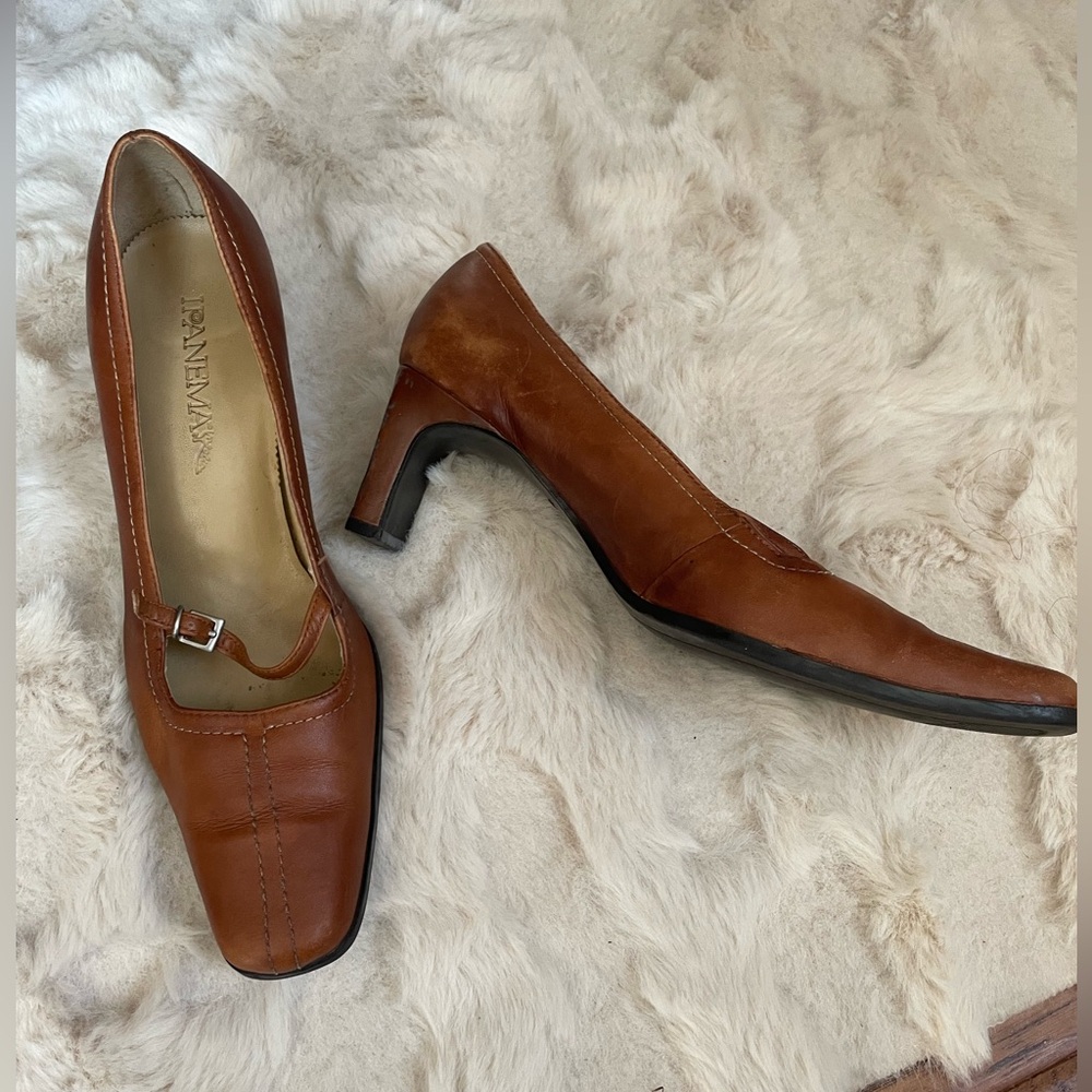 Ipanema leather Tan Heels with Strap